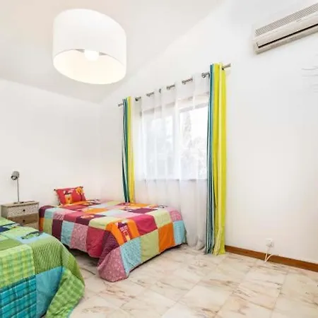 Sleeps 6 With Pool Air Con And Wifi Vale do Lobo