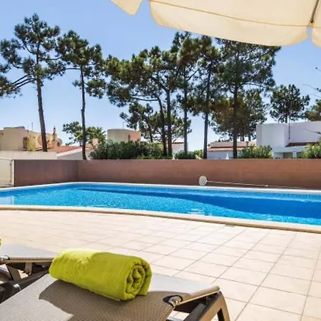 Sleeps 6 With Pool Air Con And Wifi * Vale do Lobo